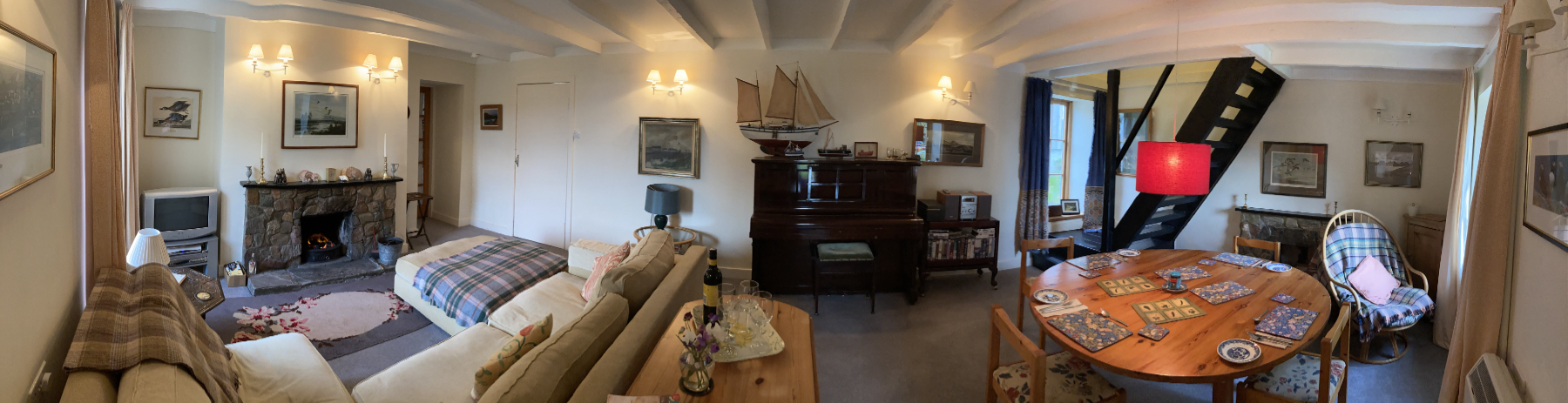 panoramic image of sitting room